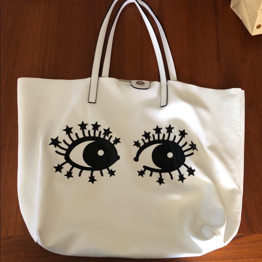 REDValentino eyes tote